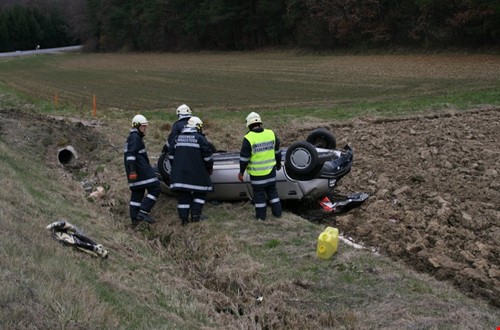 Verkehrsunfall zwischen Rohrbach und Jabing